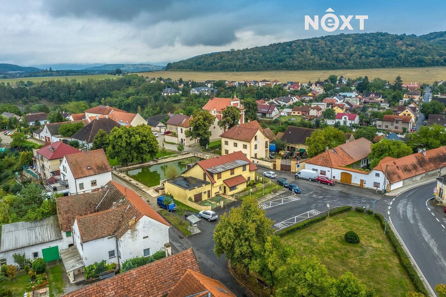 Rodinné domy, náměstí Kněžny Ludmily, Tetín, okres Beroun, 416 m² - 1