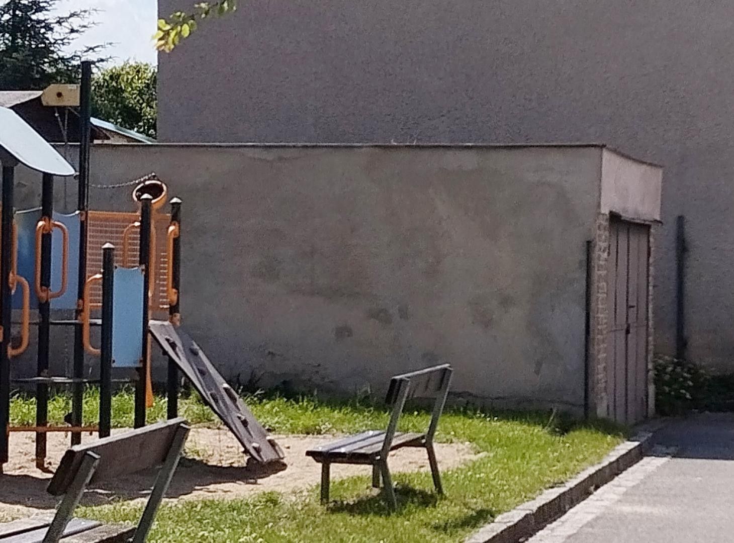 Pronájem garáž - Denisovo náměstí, Hradec Králové, 20 m²