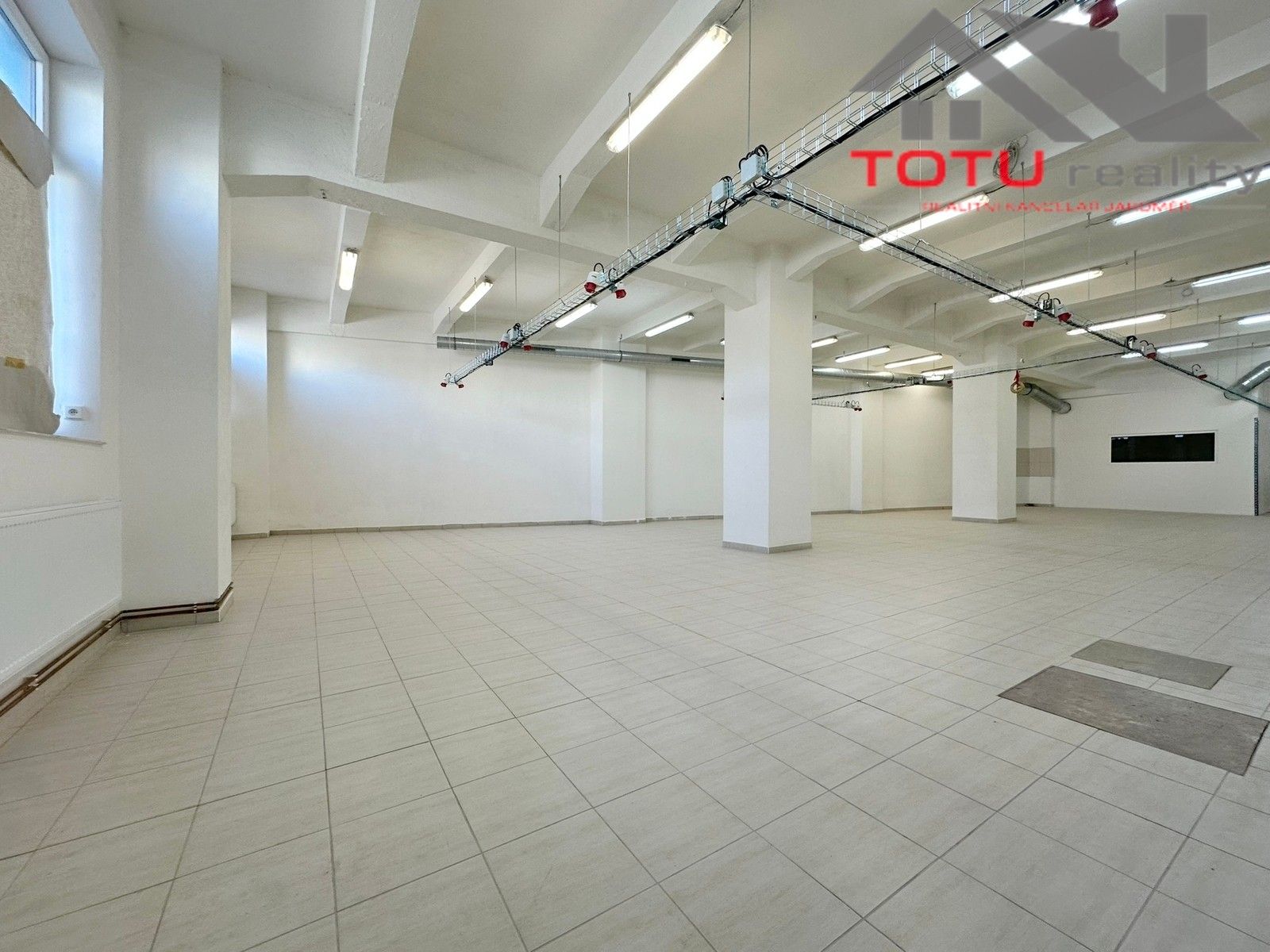 Pronájem obchodní prostory - Husova, Jaroměř Pražské Předměstí, 3 802 m² - 5