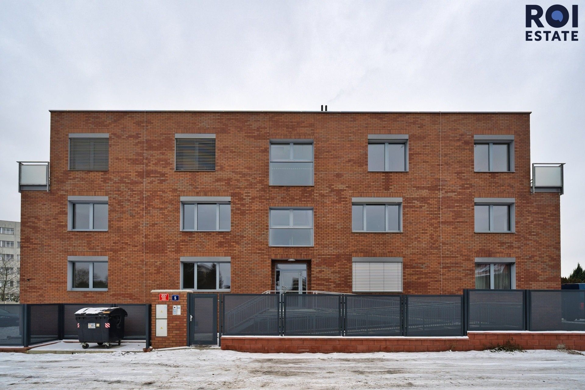 Pronájem byt 1+kk - Do zahrádek II,Třebonice,Praha, 35 m²