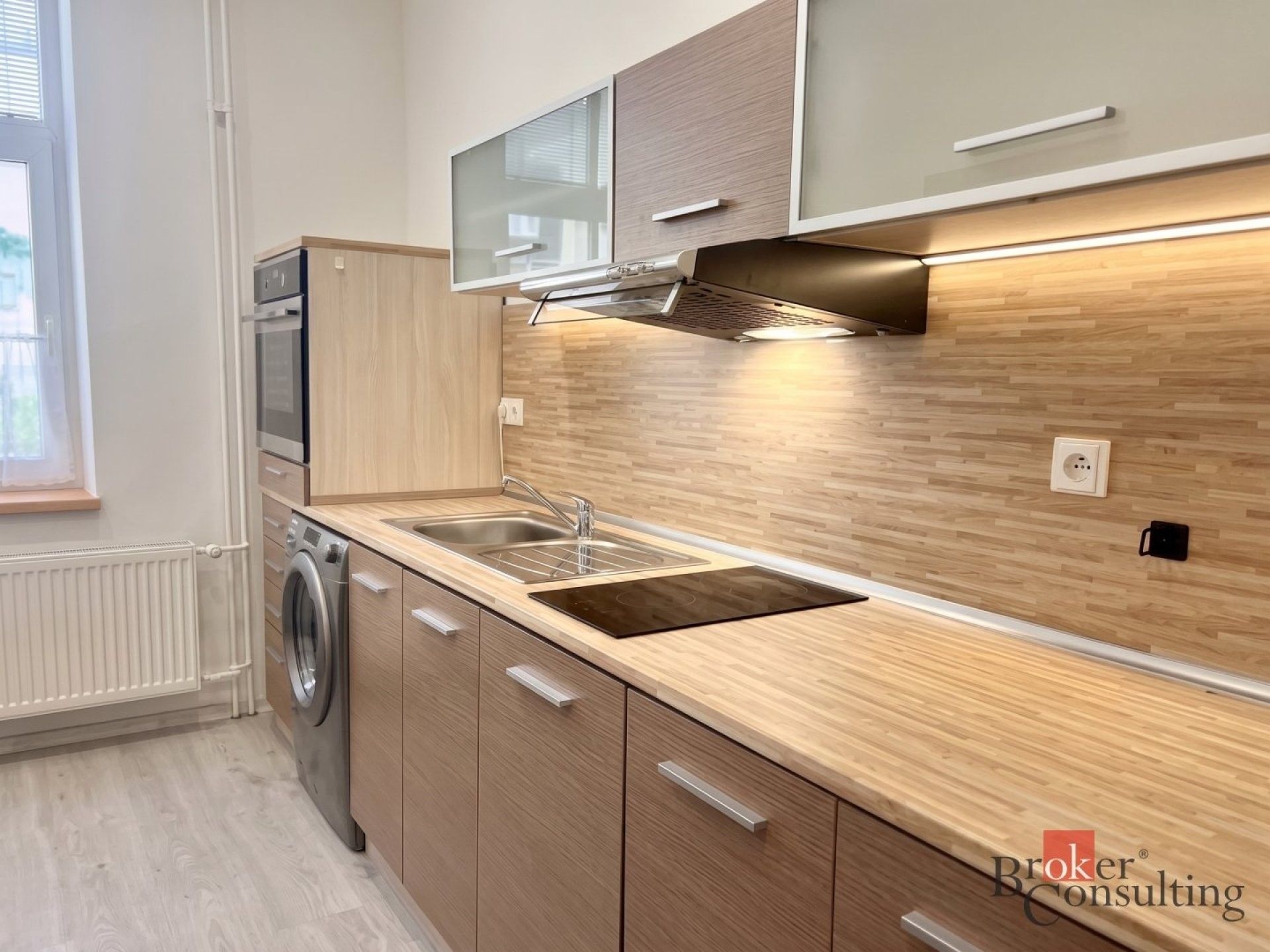 Pronájem byt 1+1 - Na Nivě, Opava, 37 m² - 1