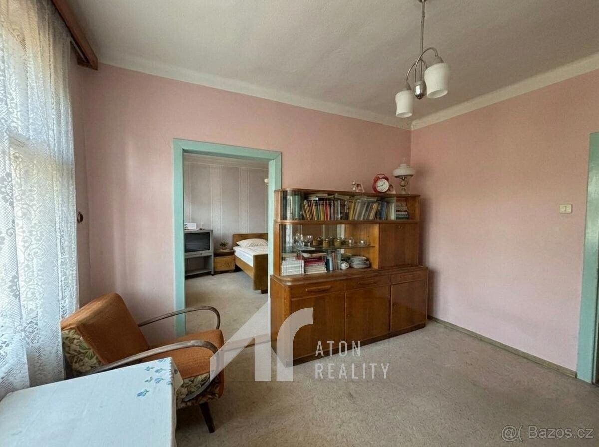 Rodinné domy, Zastávka u Brna, 664 84