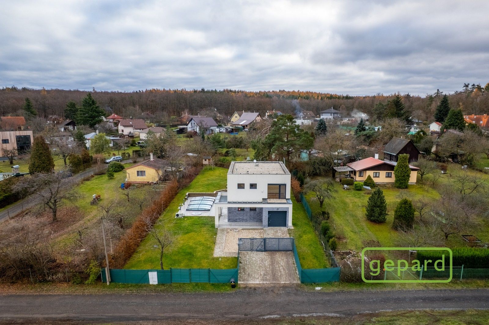 Prodej rodinný dům - U Kolejí, Mníšek pod Brdy, 200 m²