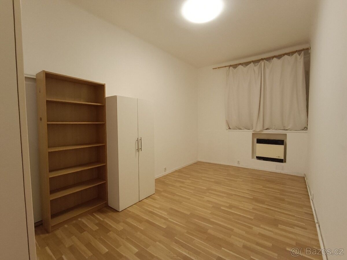 Pronájem byt - Praha, 128 00