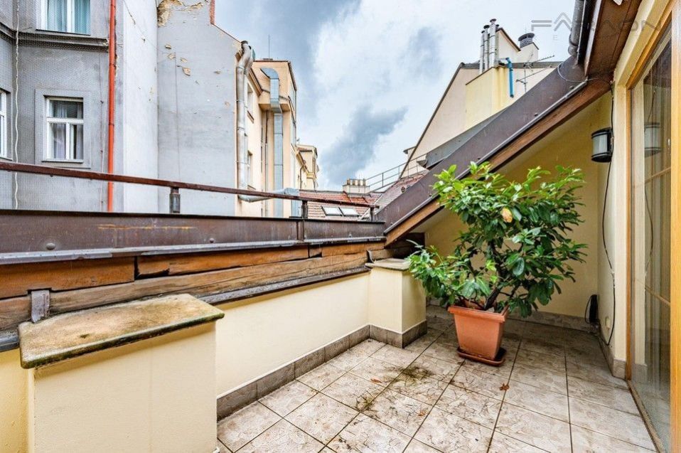 Kanceláře, Truhlářská, Praha, 221 m²