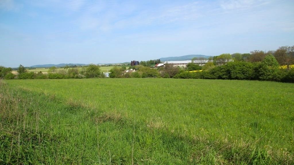 Prodej pozemek pro bydlení - Lužany, 507 06