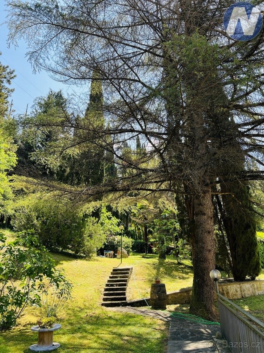 Prodej rodinný dům - 987 66, Zahraničí