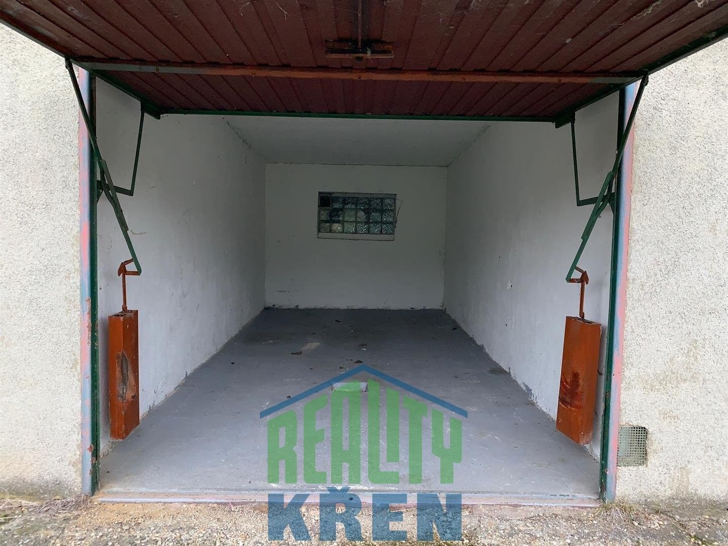 Garáže, Na mírách, Praha, 15 m²