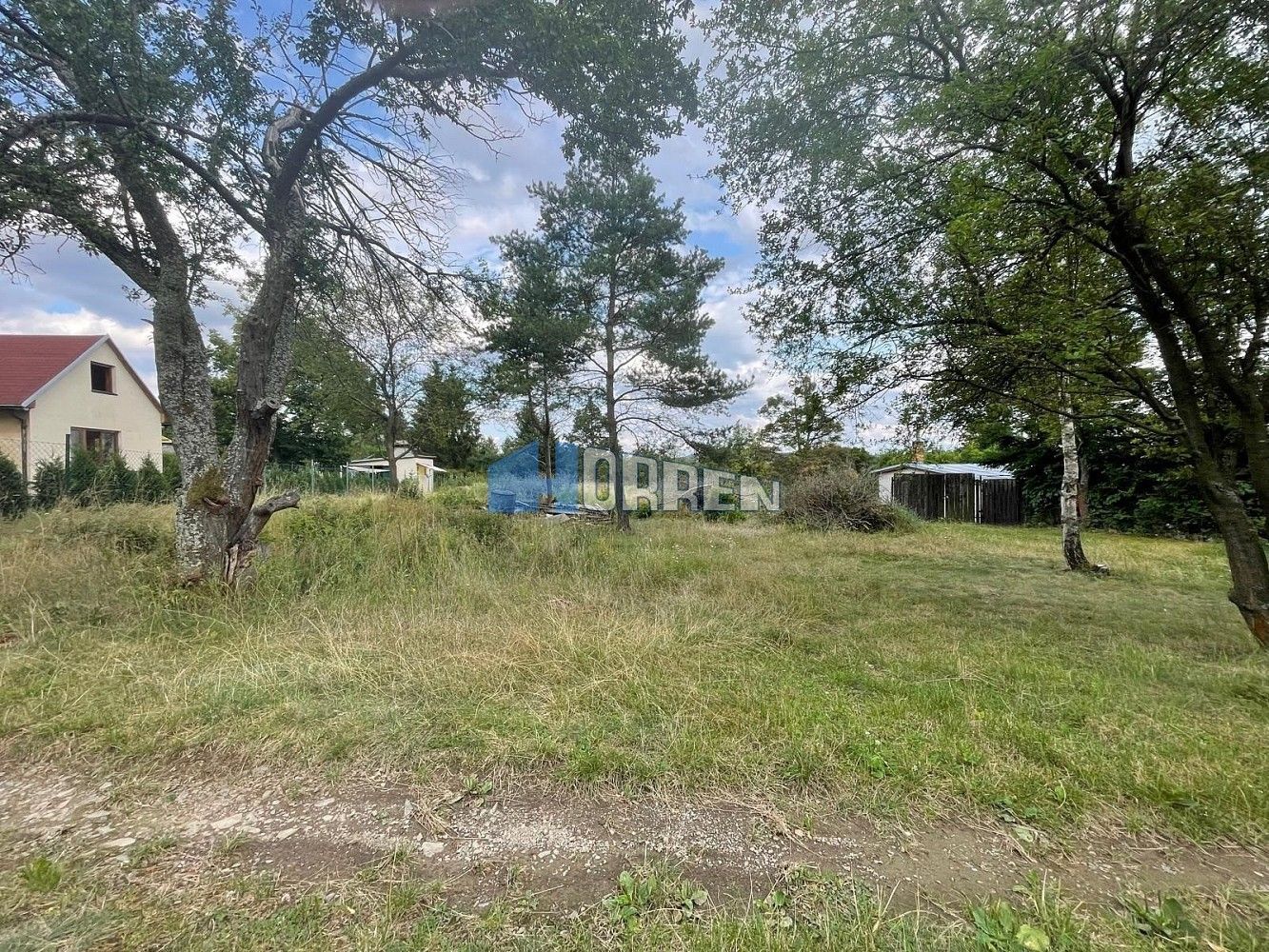Zahrada, 1 800 m²