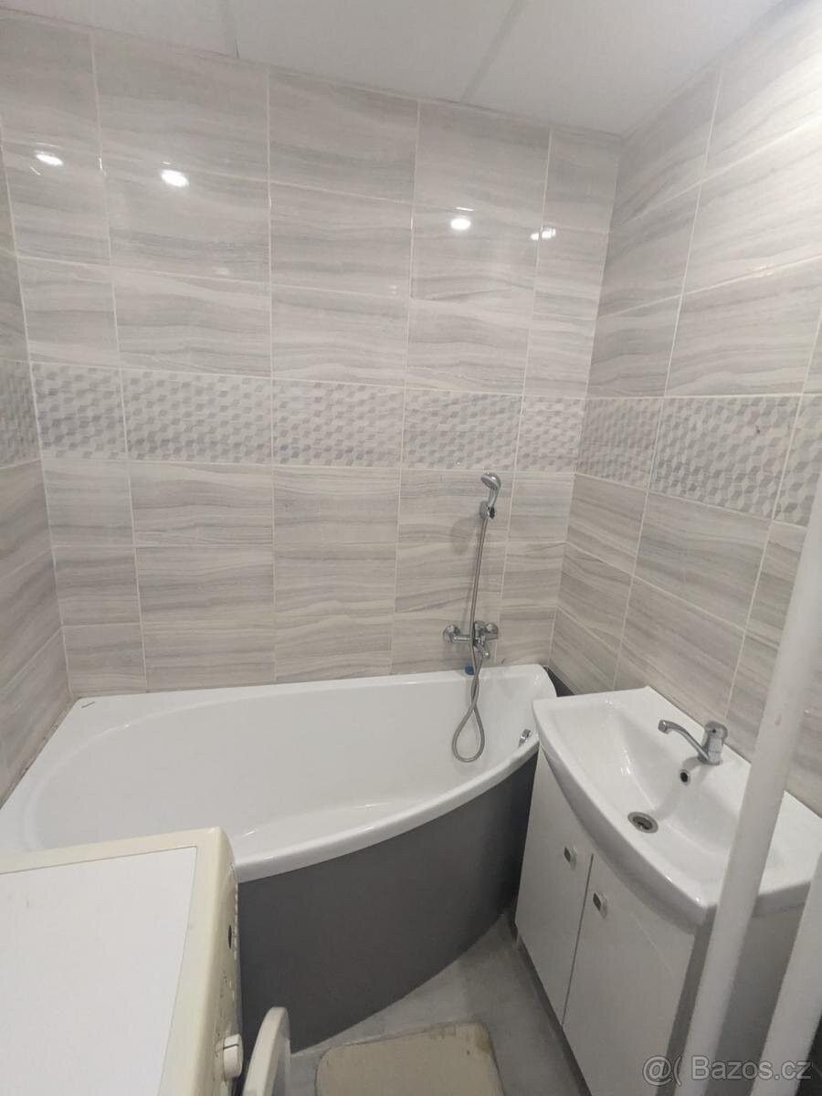 Pronájem byt - Bílina, 418 01