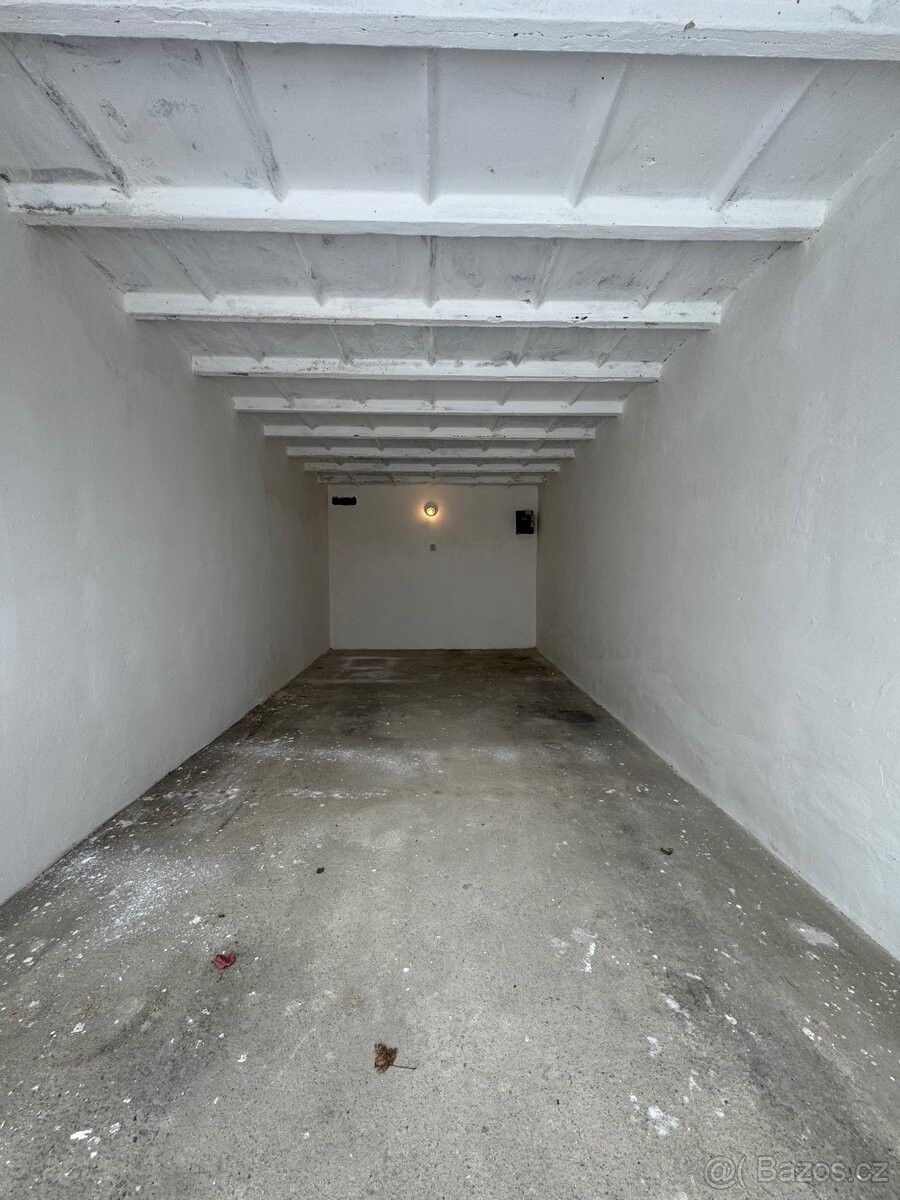 Garáže, Chotěboř, 583 01