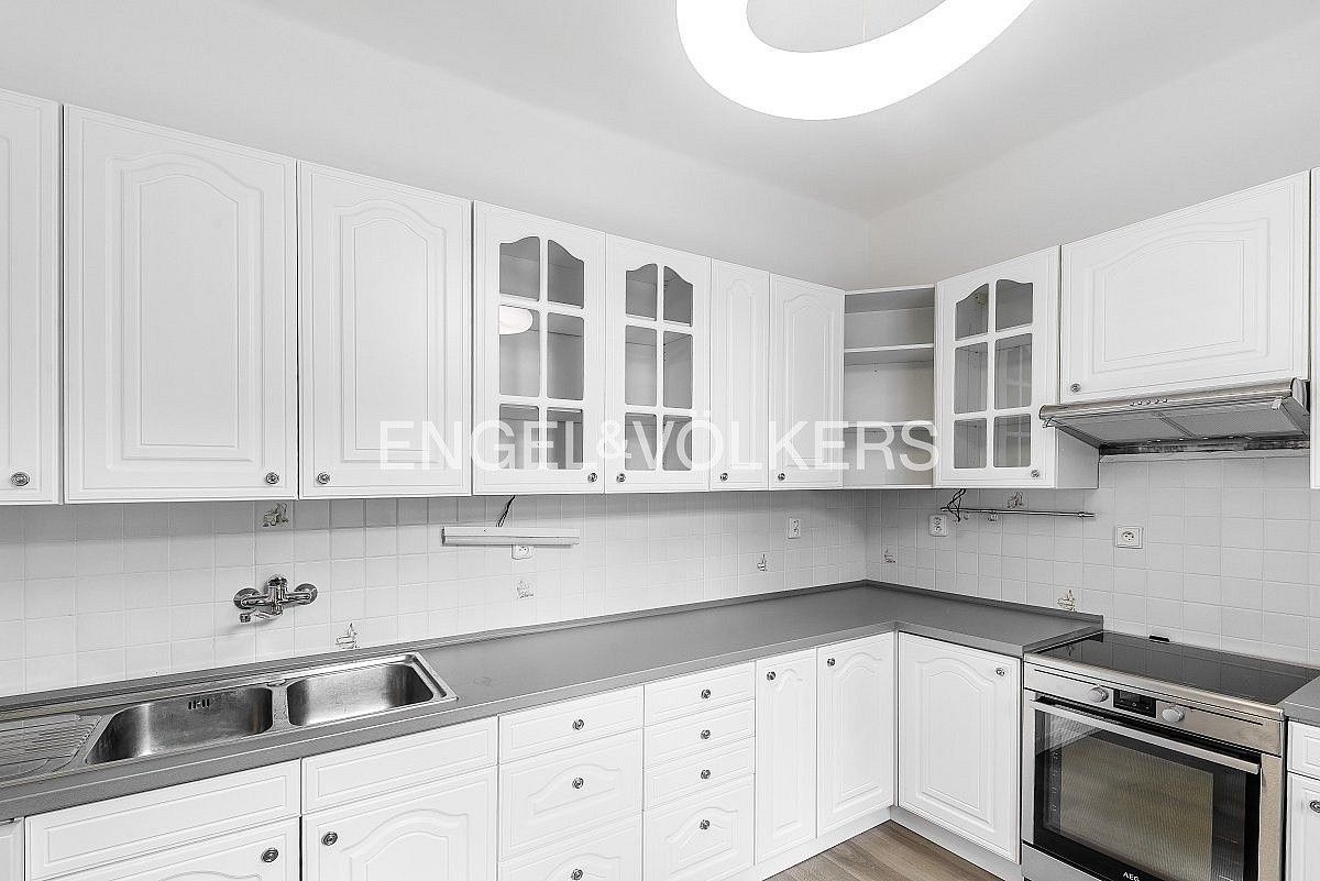 Rodinný dům · 140 m² · Praha - Dejvice, okres Praha 6, Hlavní město Praha - 4