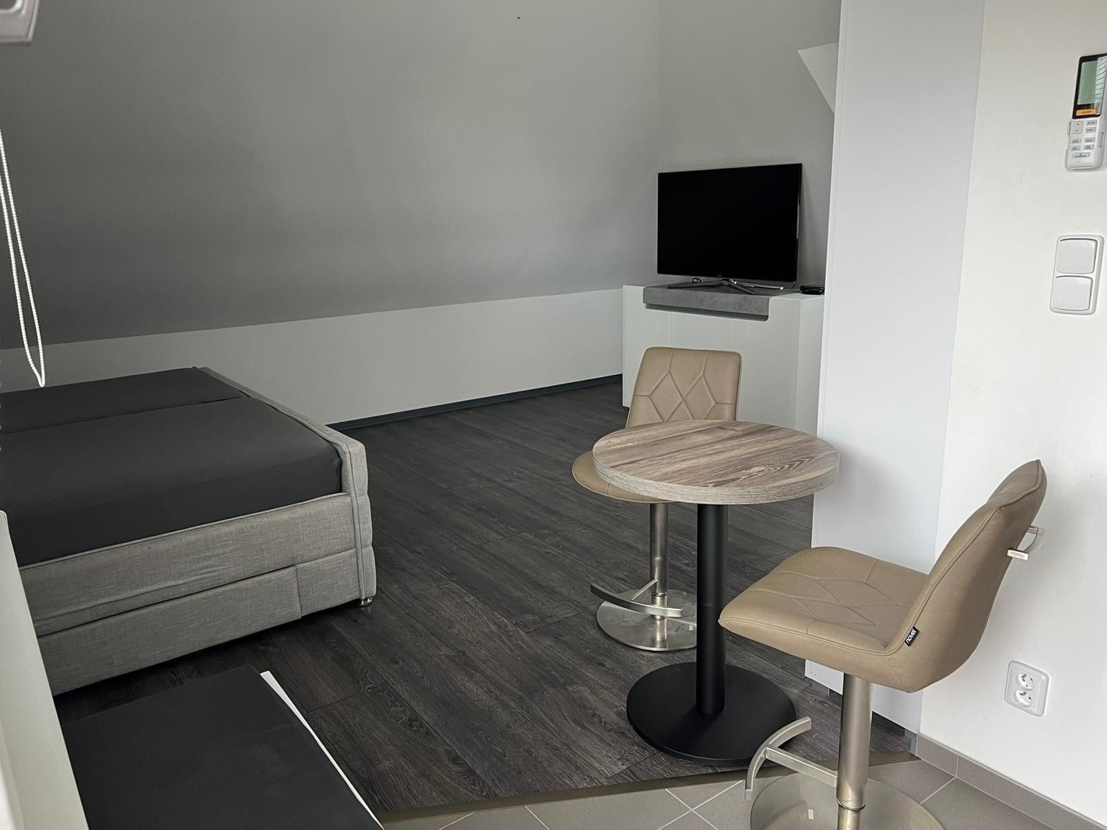 1+kk, U Svodnice, Praha - Královice, 40 m² - 1