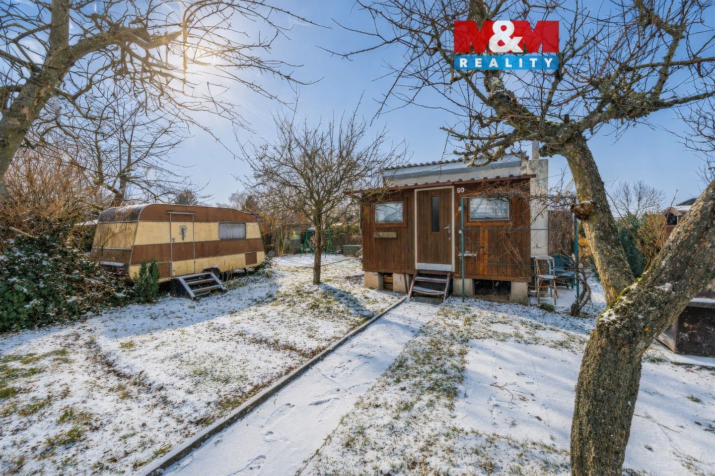 Chaty, Komárno, Nymburk, 20 m²