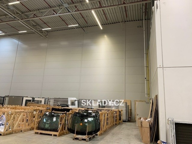 Sklad · 1 000 m² · Zeleneč Mstětice - 3