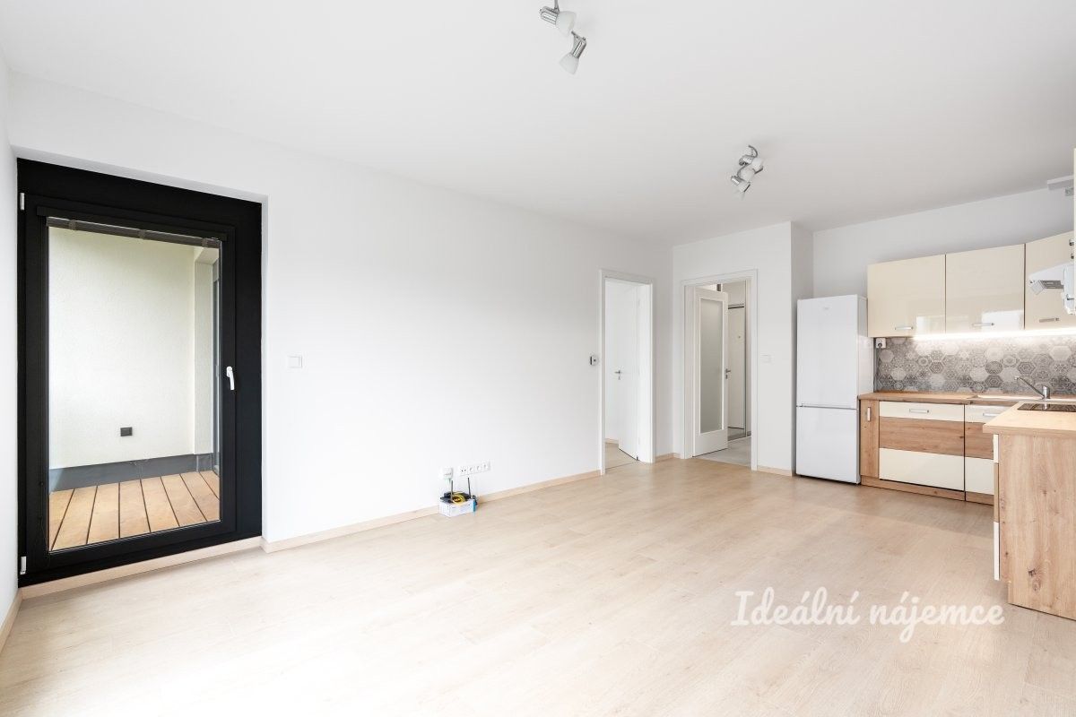 Byt 2+kk · 47 m² · Pekařova, Praha - 3