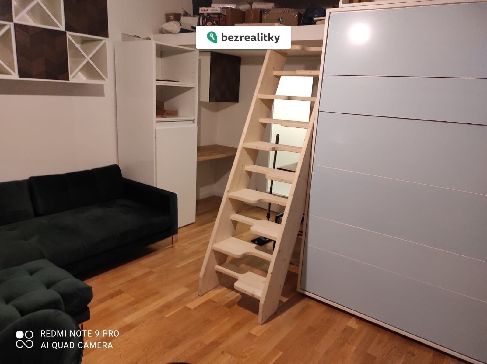 Prodej byt 1+kk - Španělská, Praha, 27 m²
