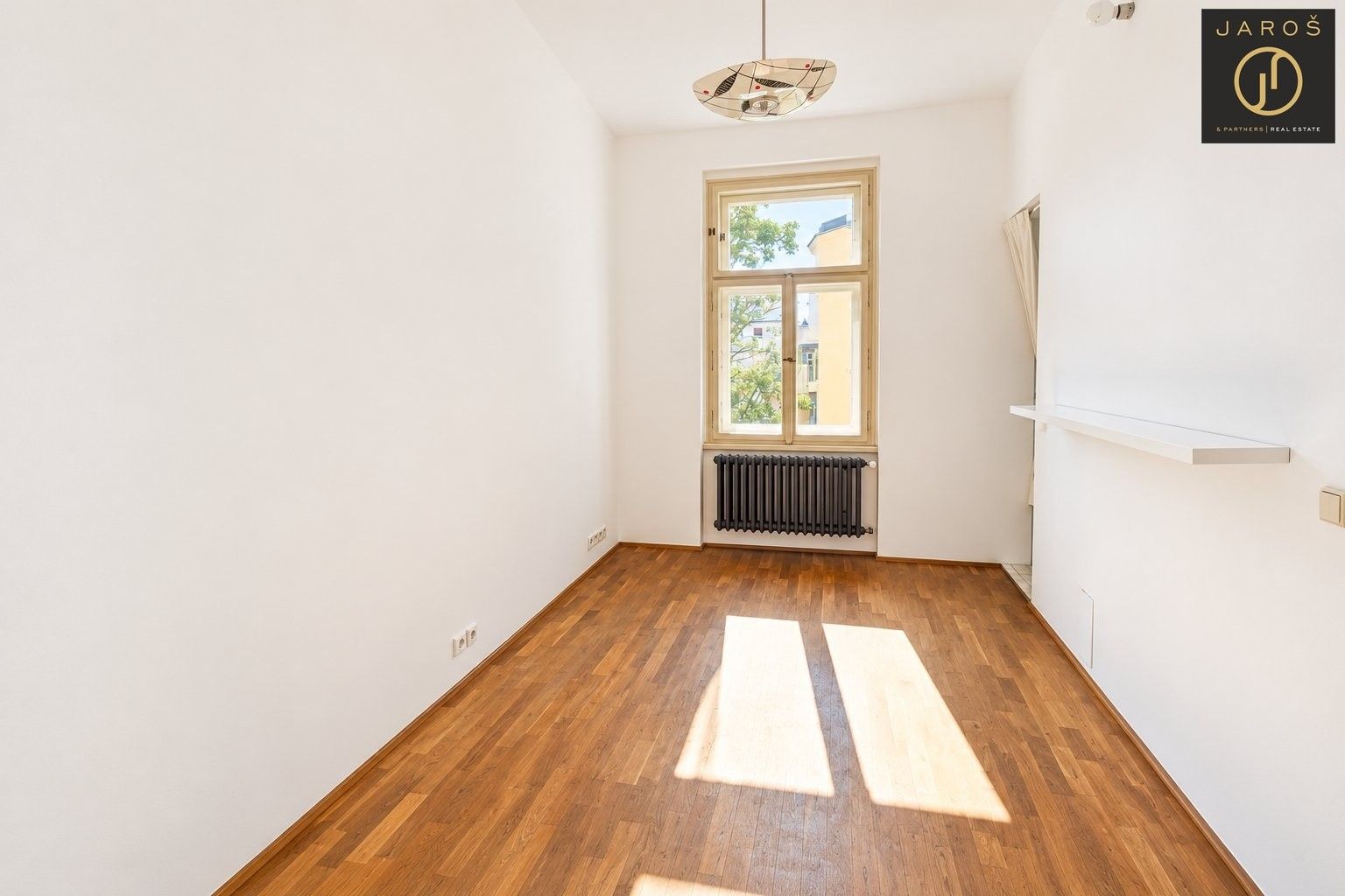 Byt 2+kk · 37 m² · Jana Masaryka, Praha - 4