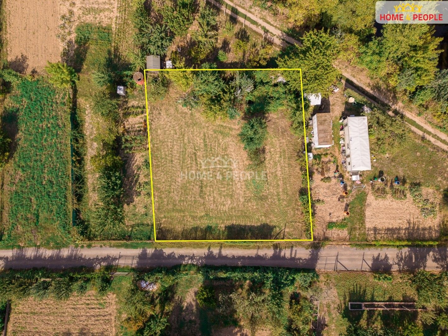 Zahrada · 712 m² · Medlov - 3