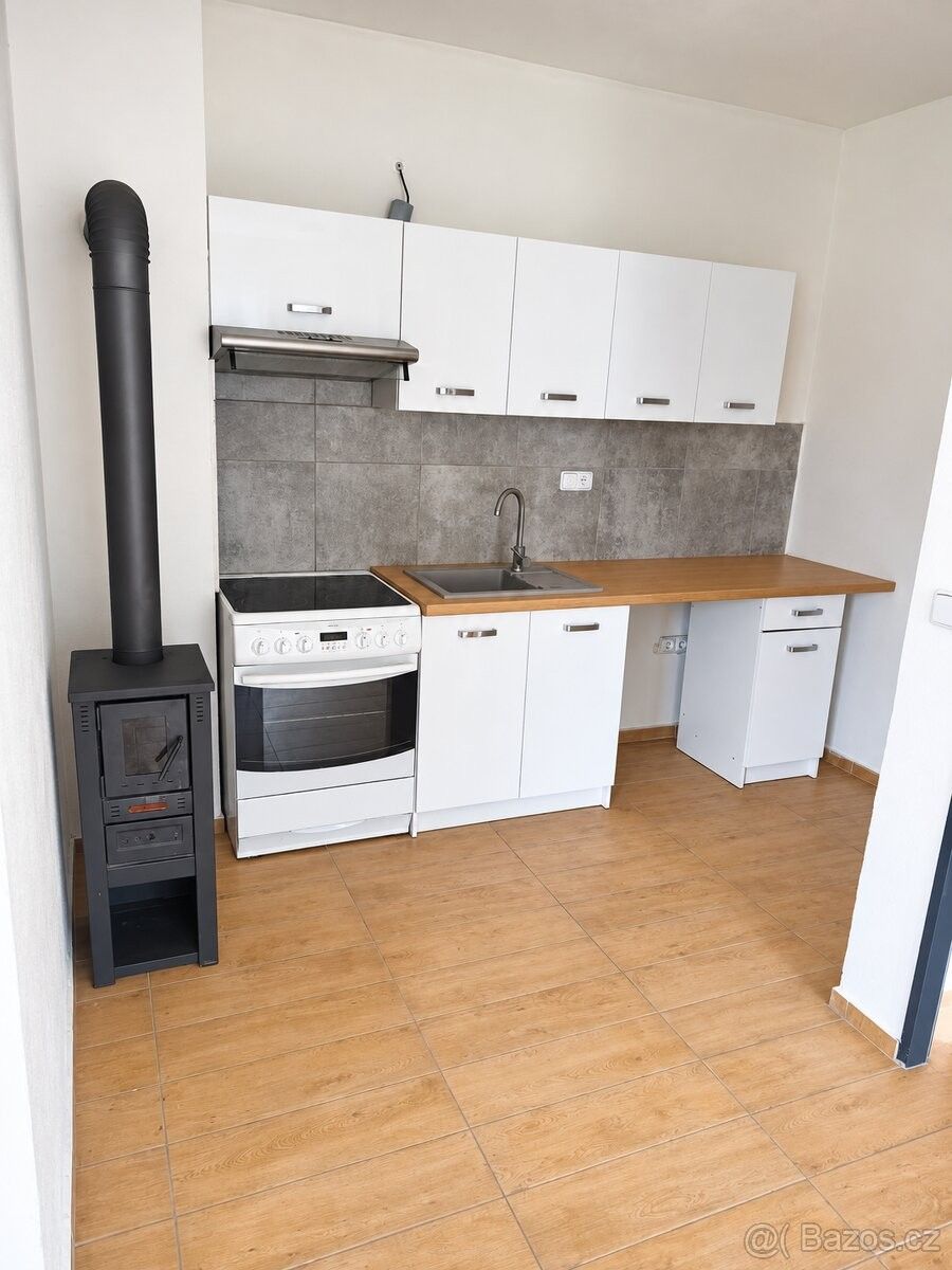 Byty, Týn nad Vltavou, 375 01 - 1