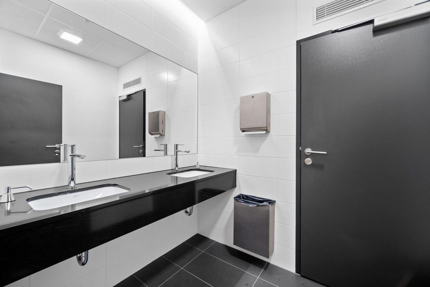 Pronájem kancelář - Praha, 565 m² - 5