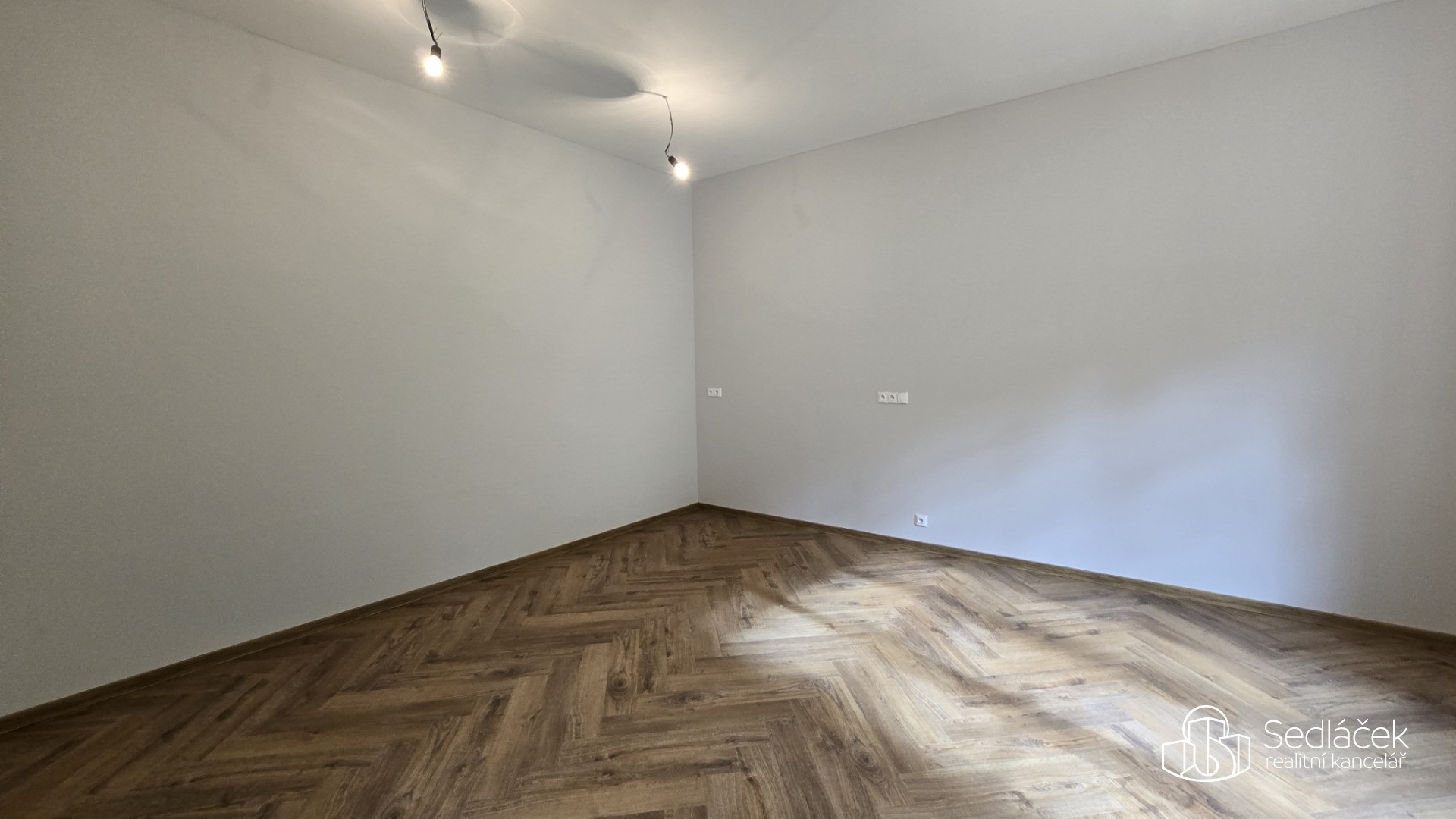 Pronájem byt 1+1 - Krále Jiřího, Karlovy Vary, 61 m² - 5