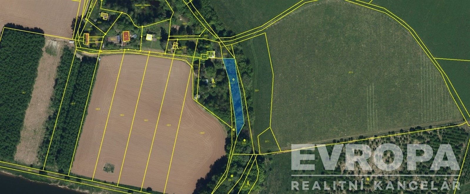 Prodej zemědělský pozemek - Staré Hradiště