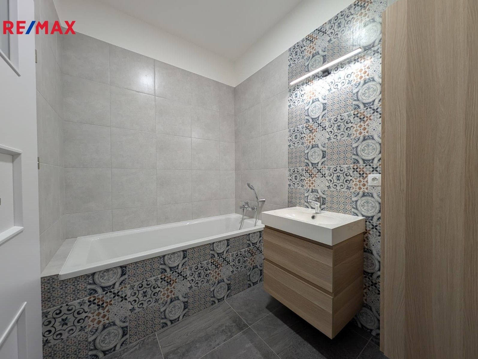 Pronájem byt 2+1 - Na louži 258, Praha, 72 m²