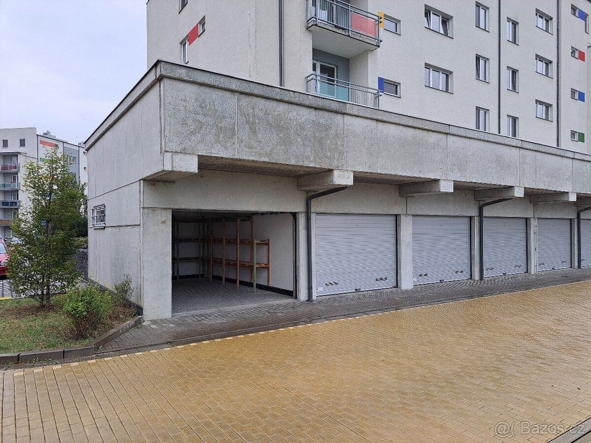 Garáže, Šlapanice u Brna, 664 51 - 2