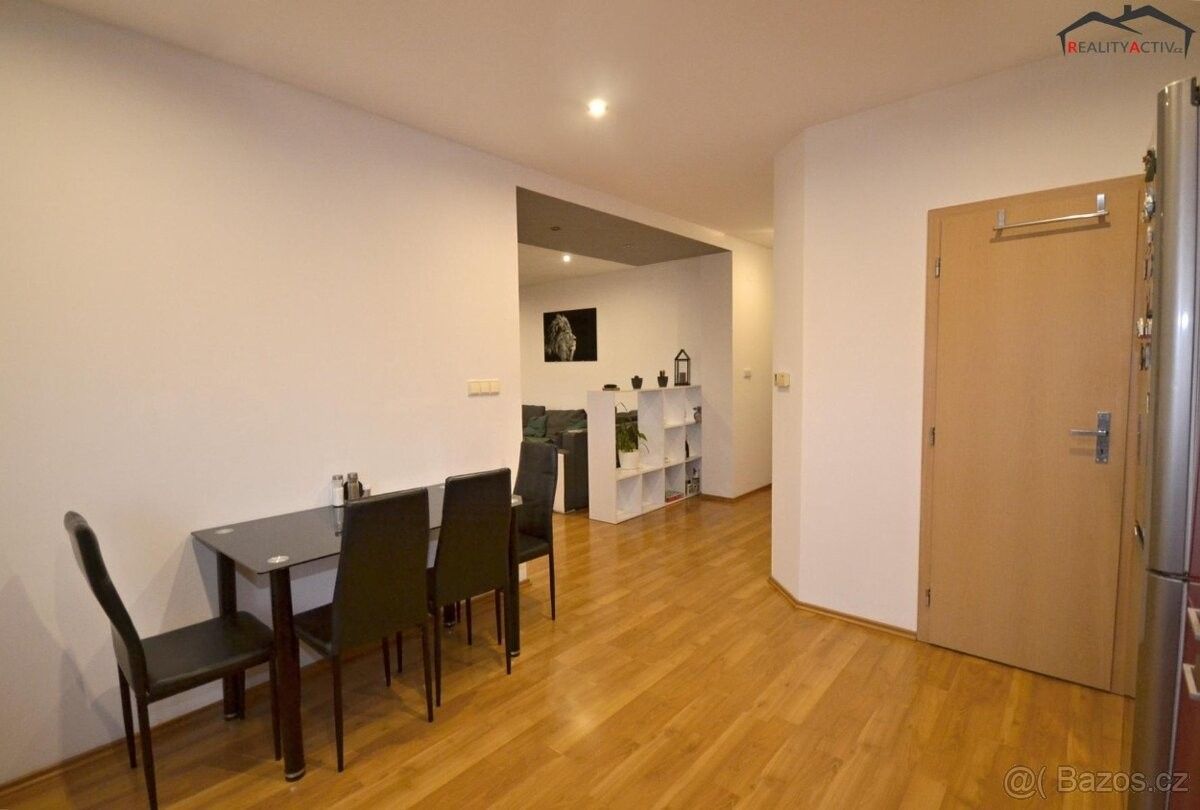 Prodej byt - Božice, 671 64