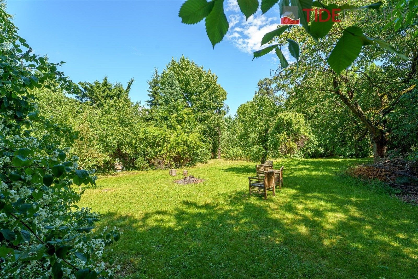 Prodej pozemek pro bydlení - Průhonice