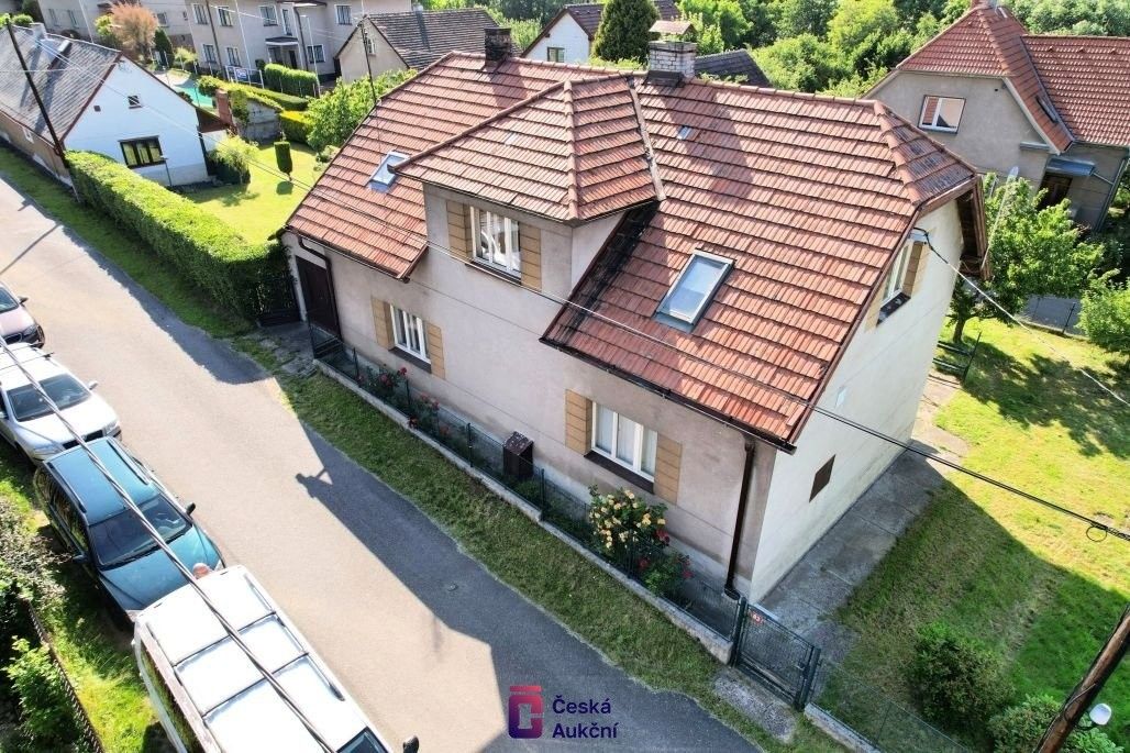 Rodinné domy, Podluhy, 140 m²