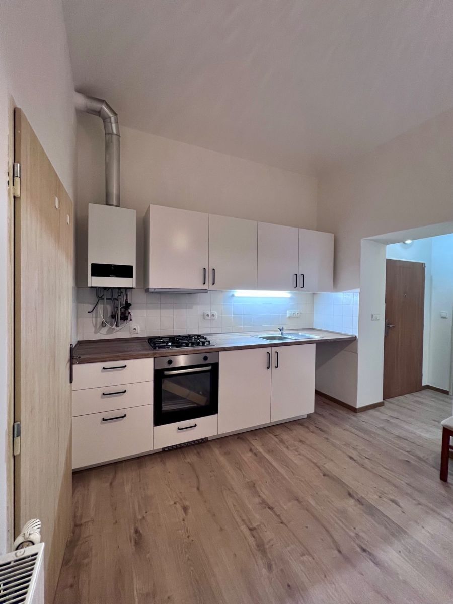 3+1, Na Neklance, Praha - Smíchov, 63 m² - 2