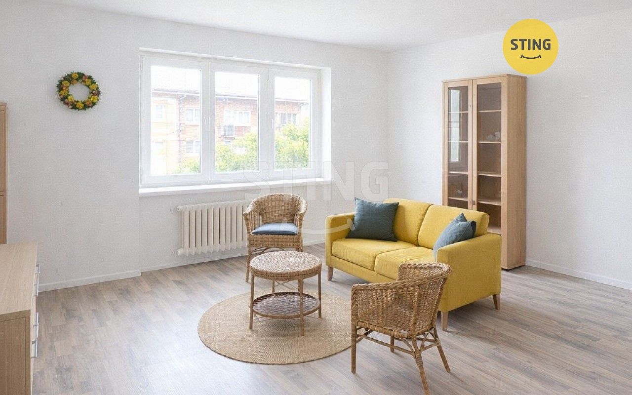 3+1, Komárov, okres Beroun, Středočeský kraj, 70 m² - 1