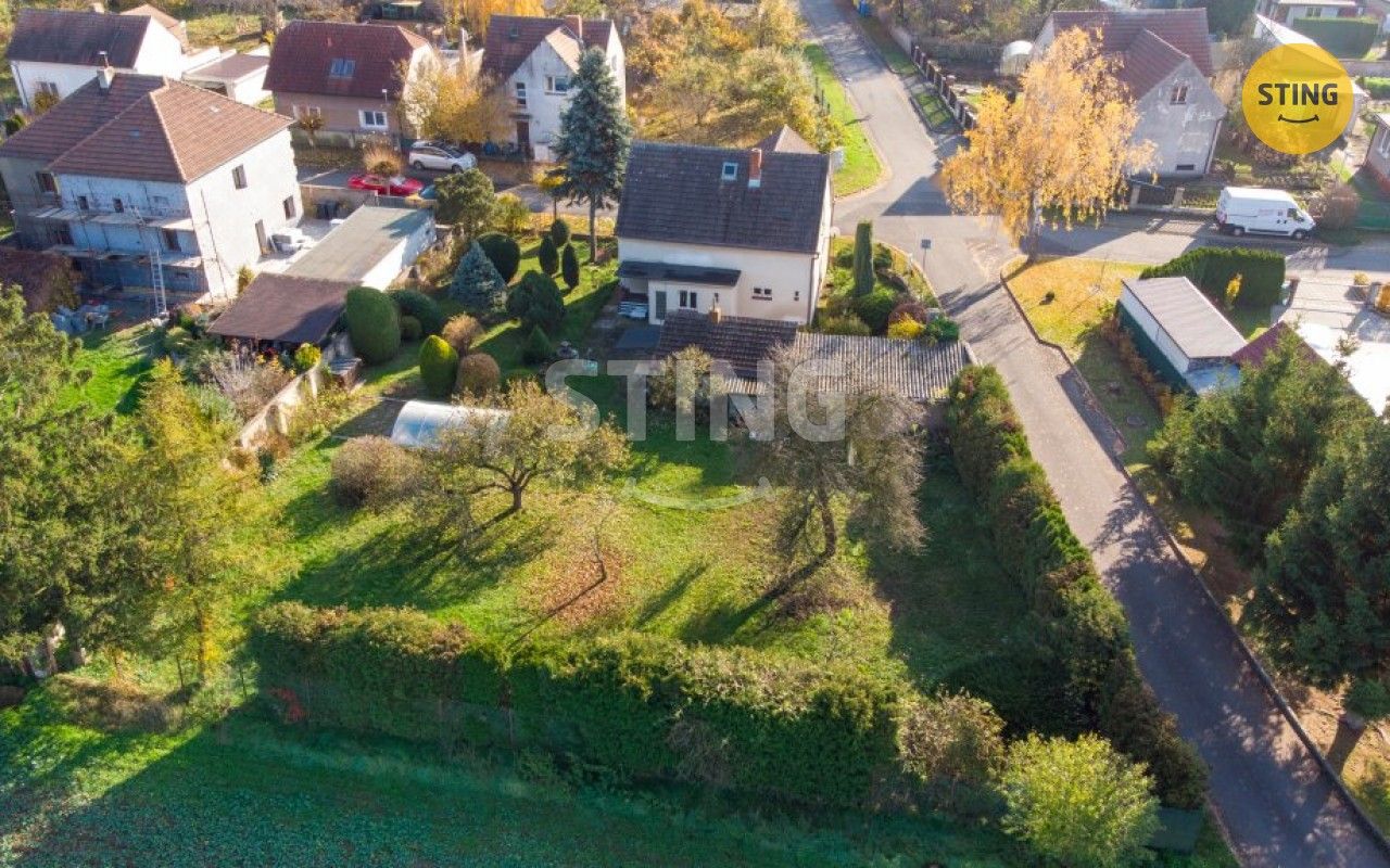 Prodej rodinný dům - Nerudova, Dolní Beřkovice, 200 m²