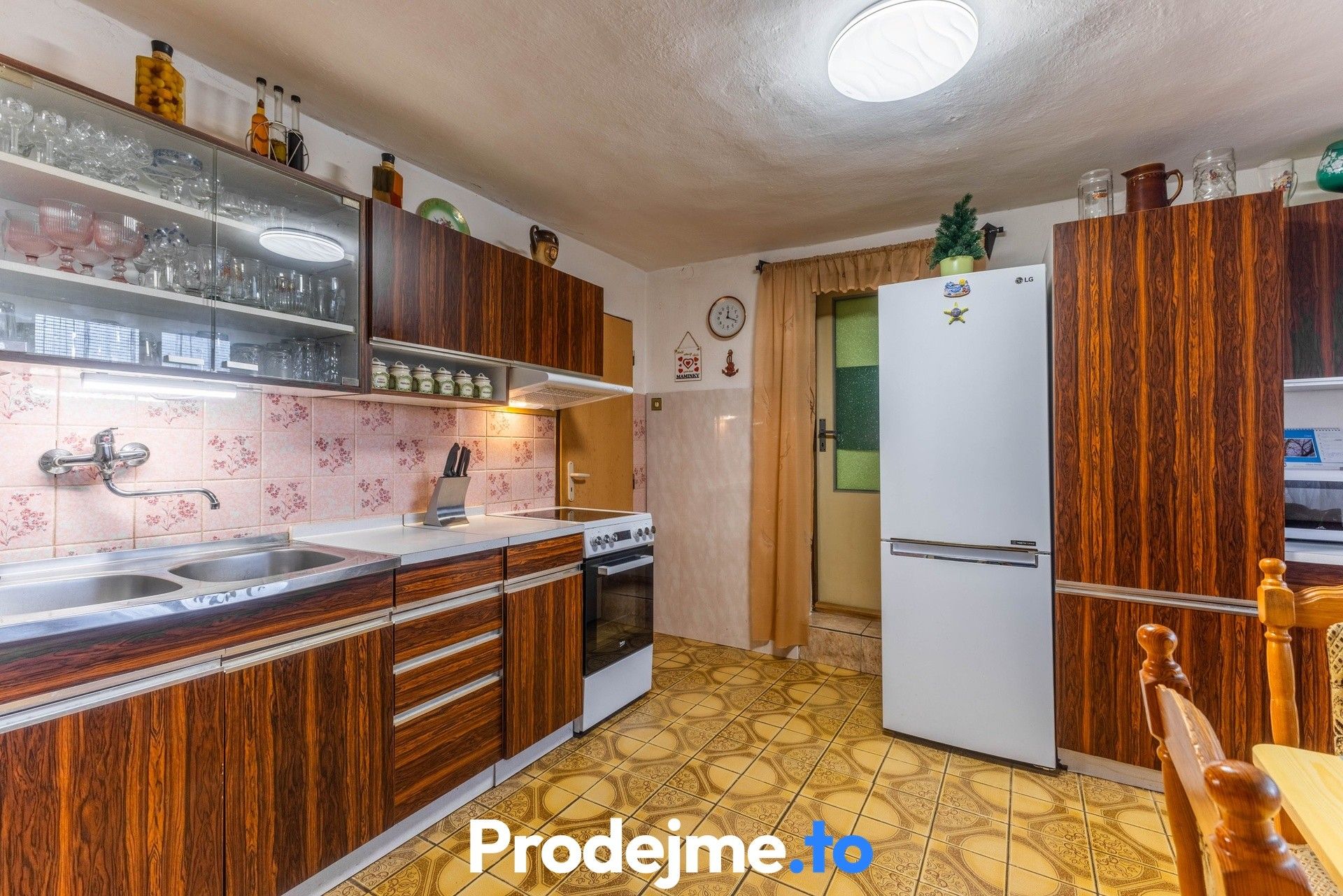 Prodej rodinný dům - Hevlín, 99 m²