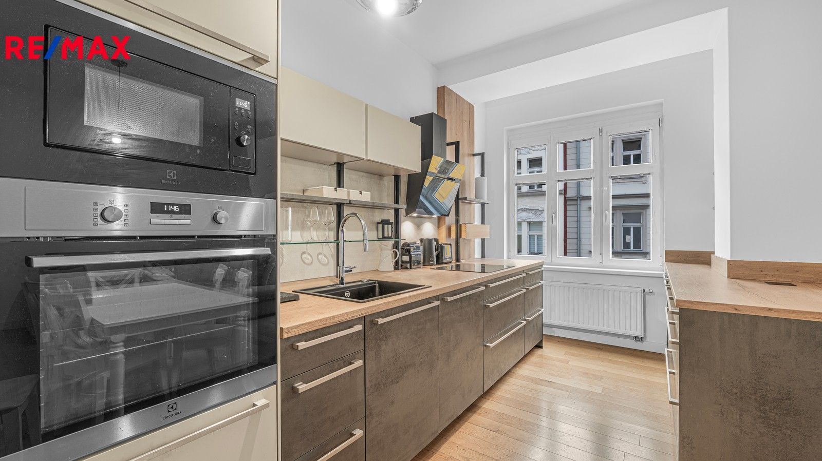 Pronájem byt 3+kk - Norská 1014, Praha, 94 m²