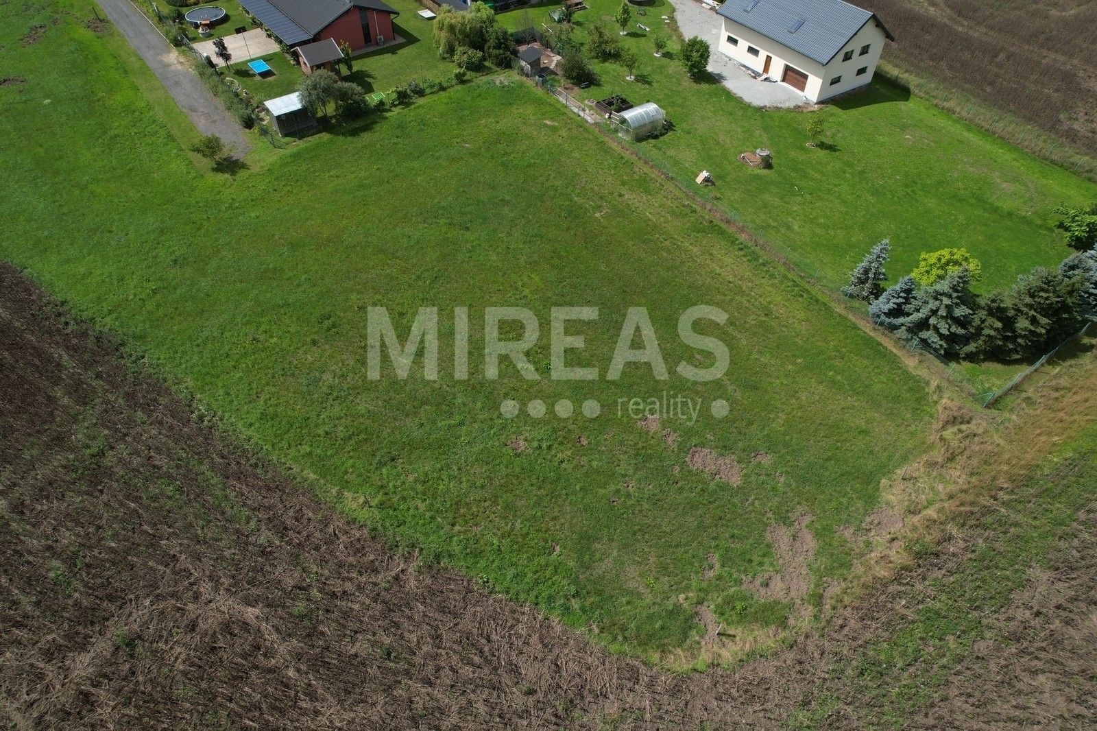 Prodej pozemek pro bydlení - Ledce, 1 m²