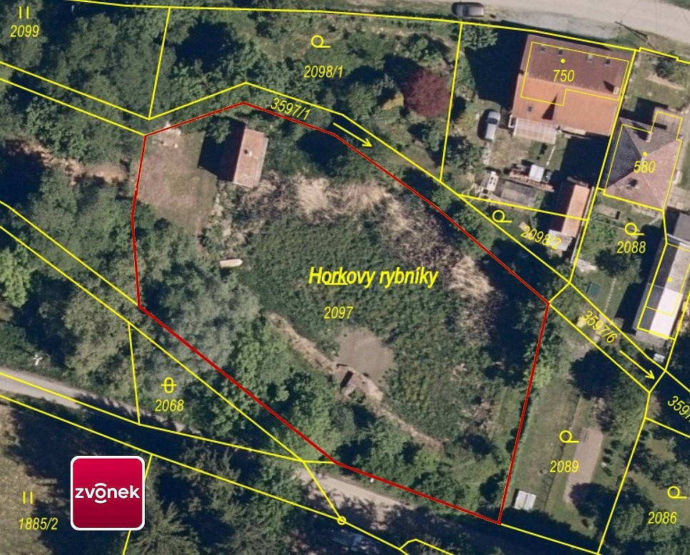 Pozemek, 2 136 m²