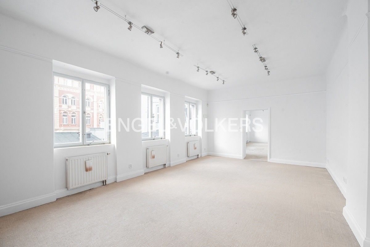 Pronájem kancelář - Nádražní, Praha, 214 m²