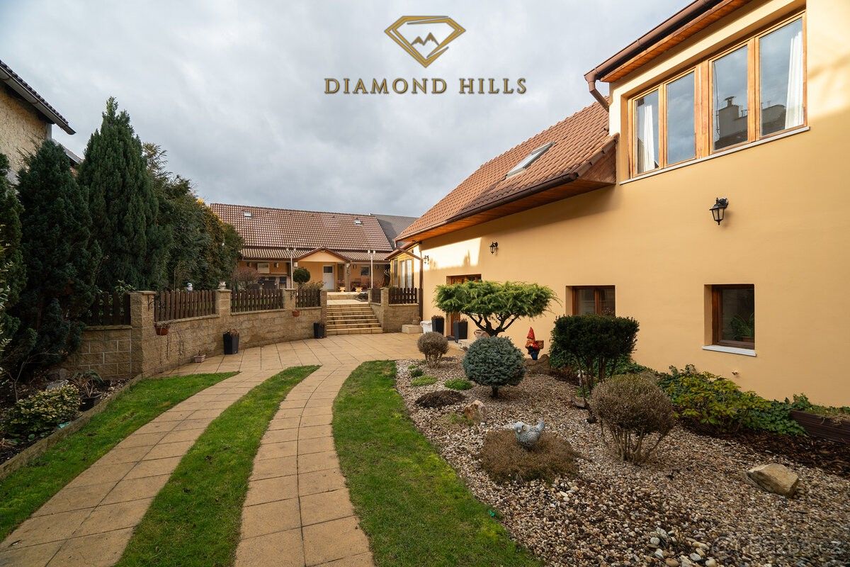 Rodinné domy, Kostelec nad Černými Lesy, 281 63