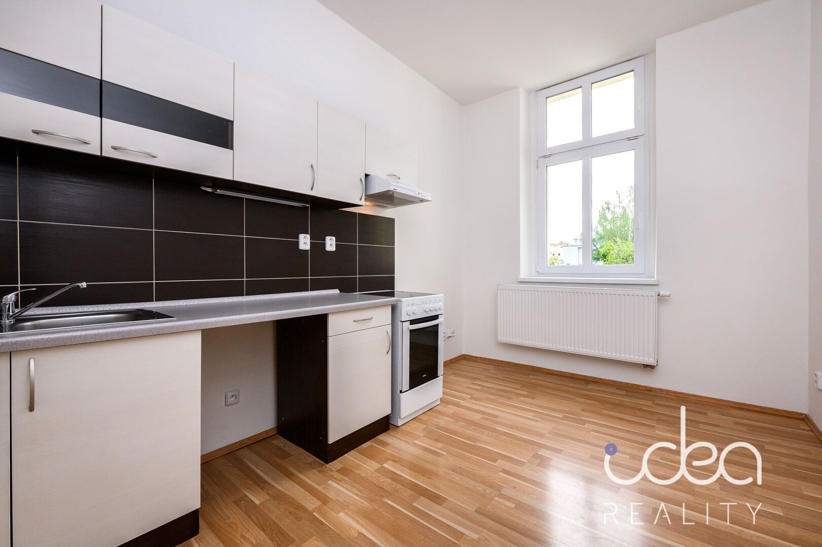 Pronájem byt 1+1 - Mikulášské náměstí 522, Plzeň Východní Předměstí, 33 m² - 5
