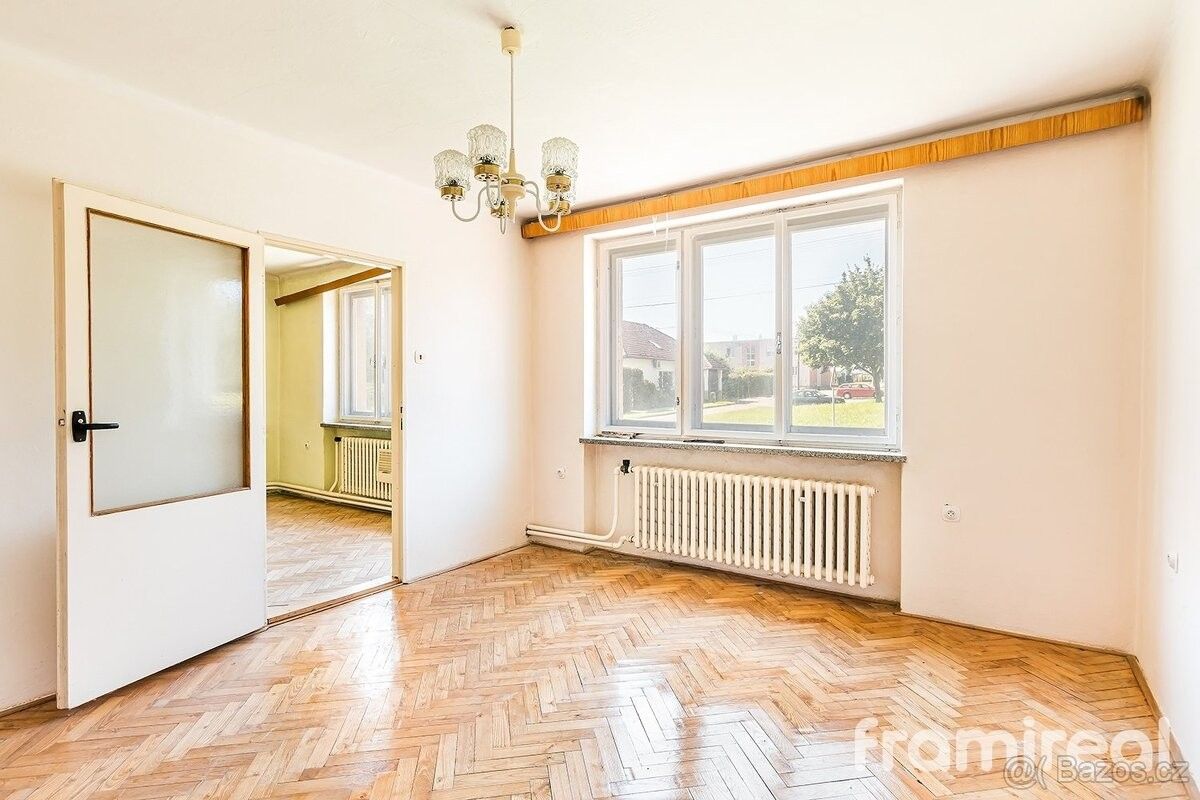 Prodej rodinný dům - Mutěnice, 696 11