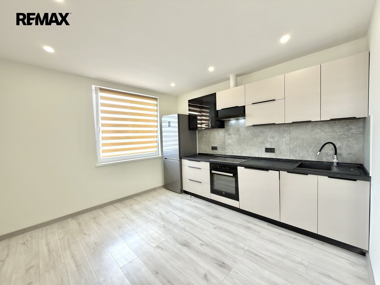 Prodej byt 2+1 - Bezručova, Chomutov, 60 m² - 5