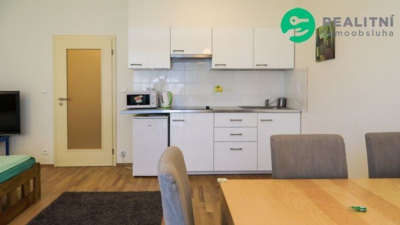 1+kk, Pod stolovou horou, Praha, 32 m²