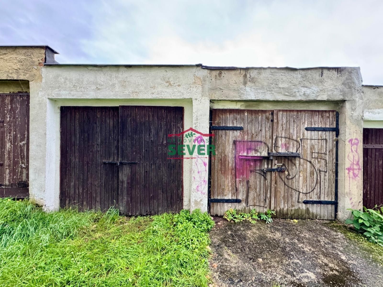 Garáže, Vinohradská, Litvínov, 38 m²