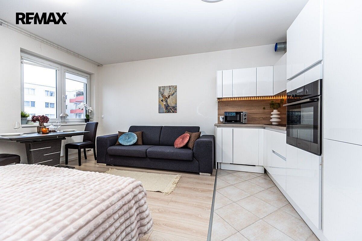 Byt 1+kk · 33 m² · Sicherova, Praha 9 - Kyje - 4