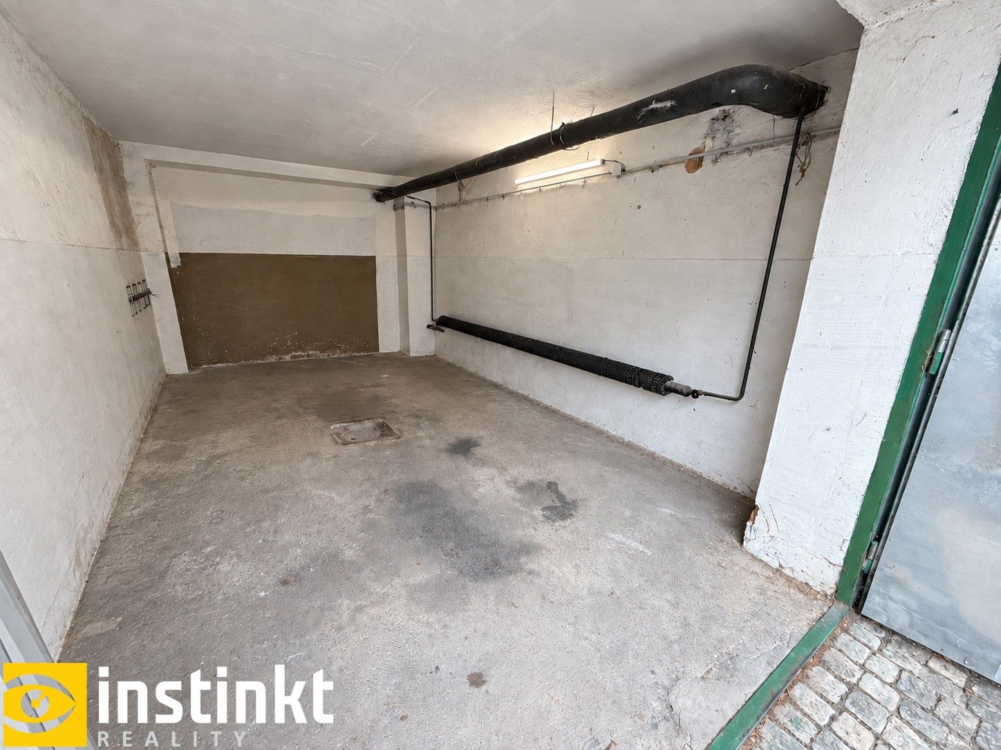 Garáž · 19 m² · Na vrcholu, Praha Žižkov - 4