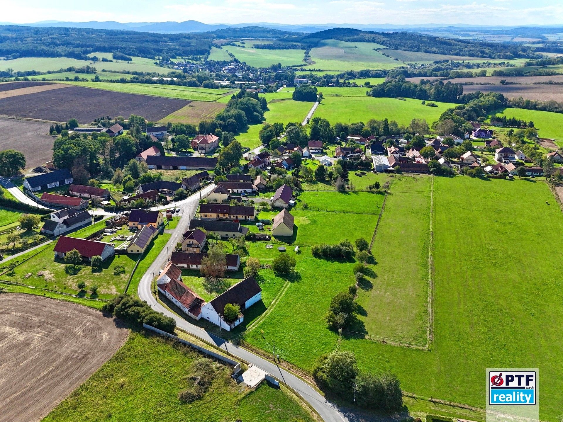 Prodej pozemek pro bydlení - Újezd, Horšice, 2 430 m² - 5