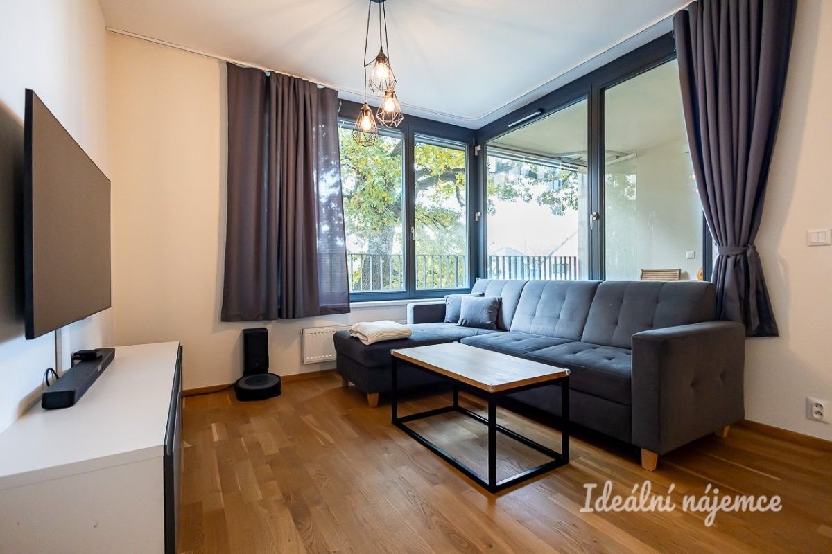 Byt 2+kk · 50 m² · Střížkovská, Praha - 3